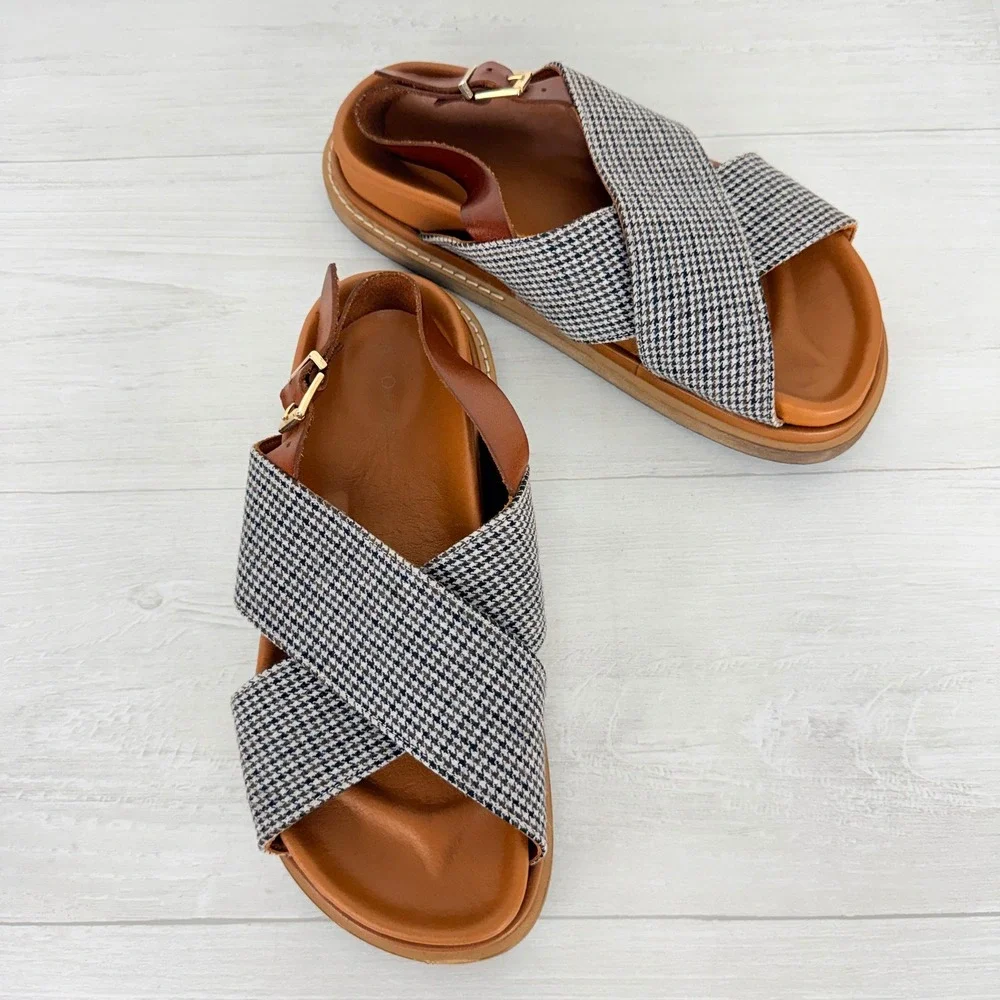 Alohas Marshmallow Sandals Women 39 US 8.5 Brown Houndstooth Platform Crisscross